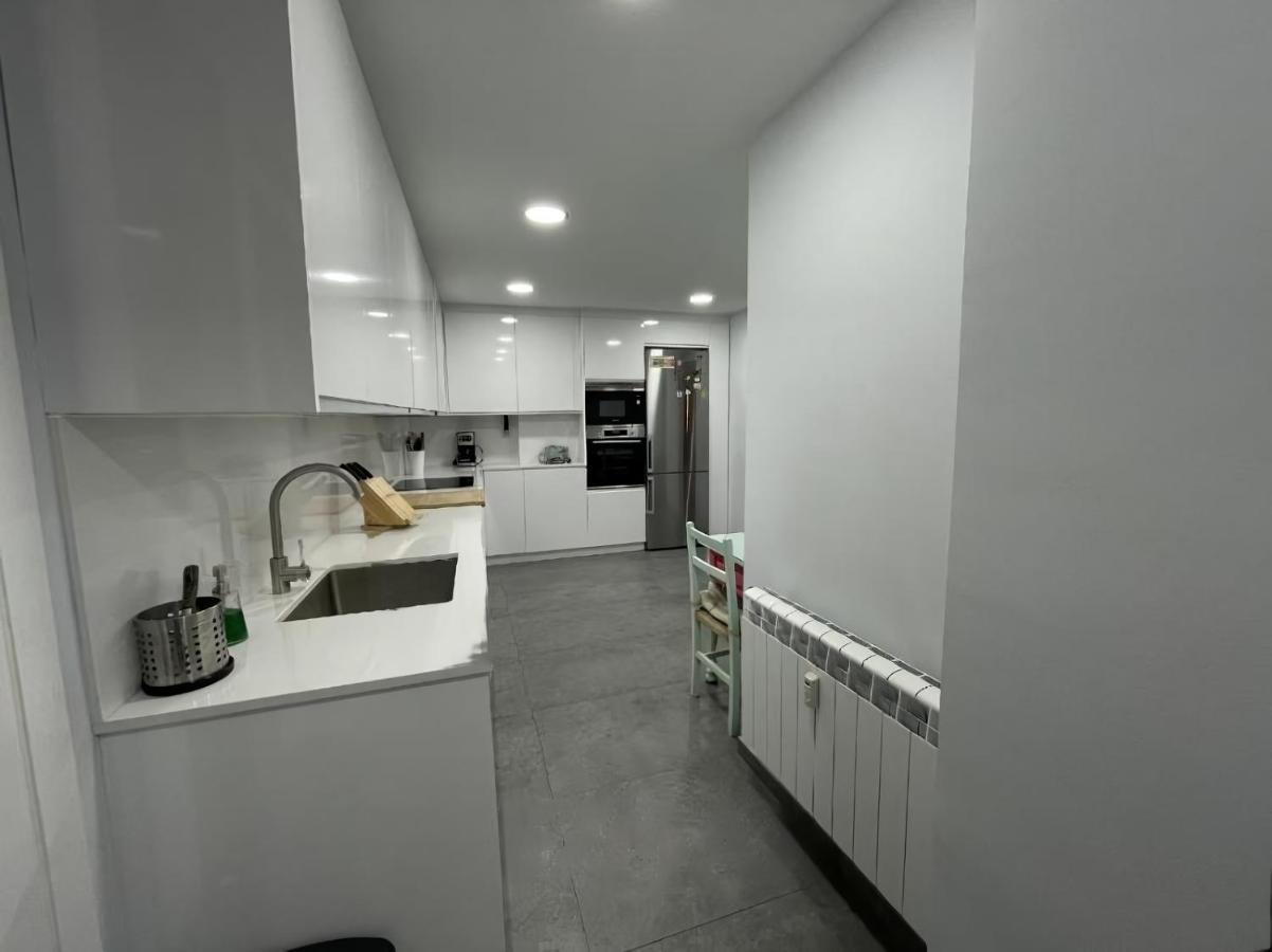 Amplio Y Moderno Piso De 4 Habitaciones Y Terraza Понтеведра Екстериор снимка